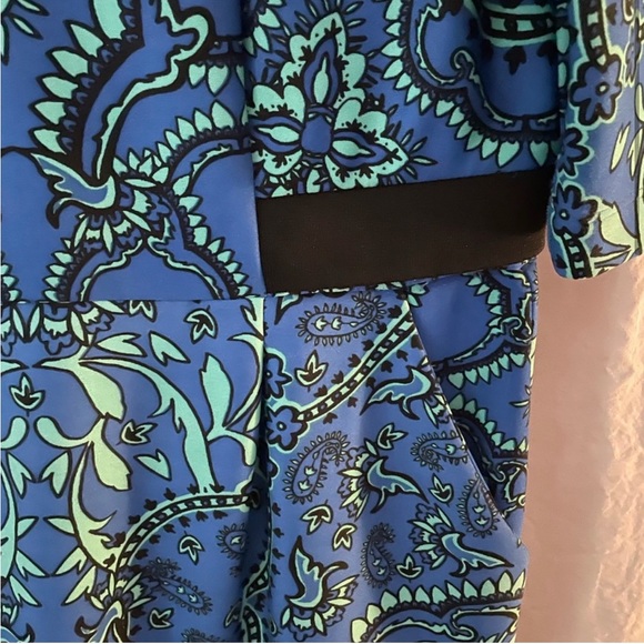 Gabby Skye blue print dress size 12, quarter sleeves, pockets - Picture 4 of 6